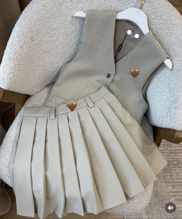 Продам юбку кофту miu miu