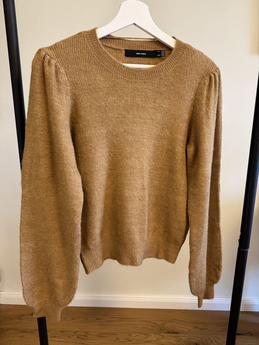 Vero Moda мек пуловер в тютюнев цвят