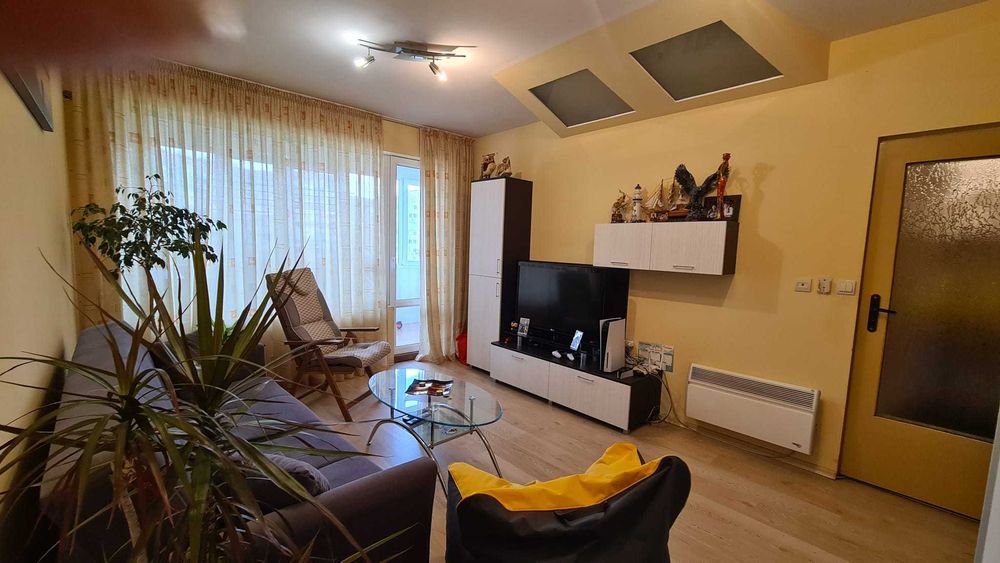 Двустаен апартамент