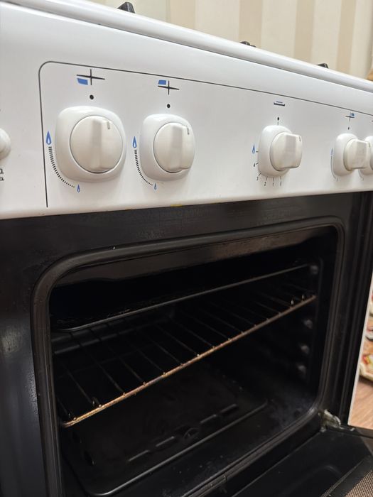 Срочно продам ГАЗ.ПЛИТУ GEFEST