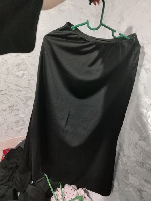 Срочно Атласная юбка