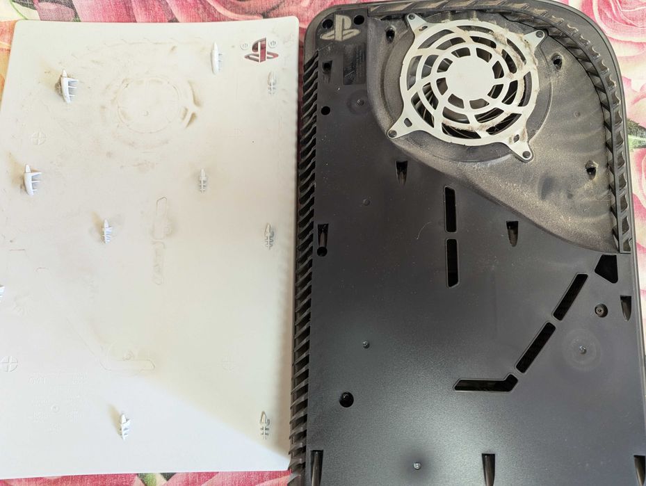 PlayStation 4, PlayStation 5 Pro - Чистка от пыли и замена термопасты!