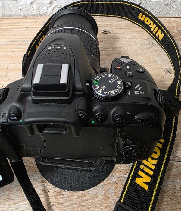 Aparat Foto Nikon D5300 + Obiectiv Nikon DX swm aspherical 0.3m 0.98ft - KLI Amanet