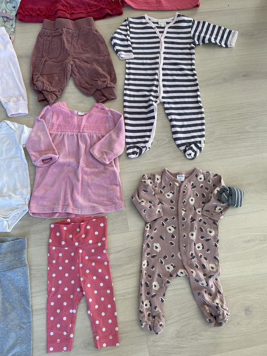 Vand lot haine fete(77) superbe(4-6 luni).