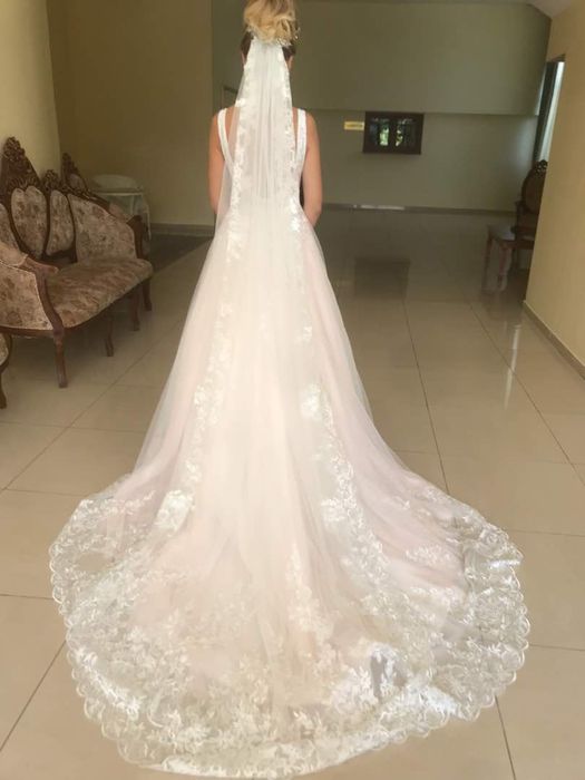 Продам шикарное свадебное платье