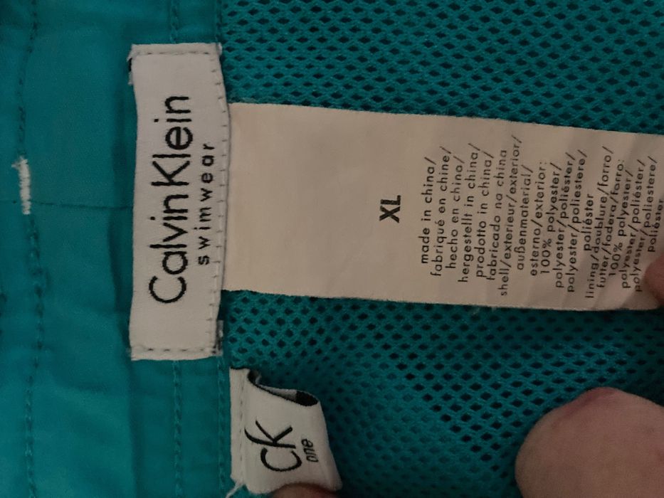 Pantaloni Calvin Klein!