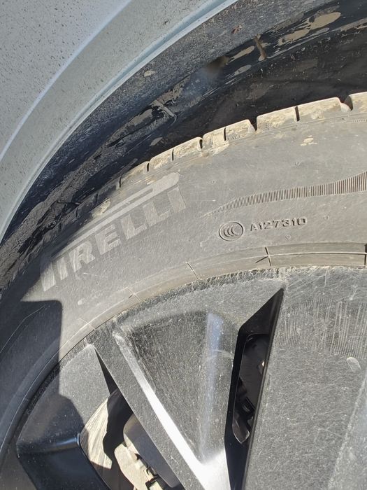 Б/у летние шины Pirelli от lixiang