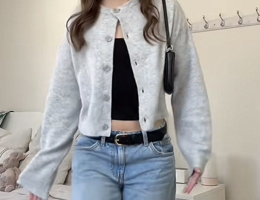 серая кофточка bershka размер(42-44)