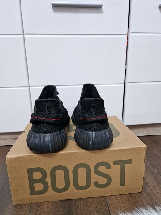 Yeezy Boost 350 V2