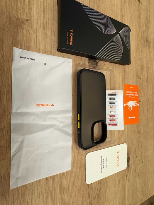 Torras Silicon Case за iPhone 15 Pro