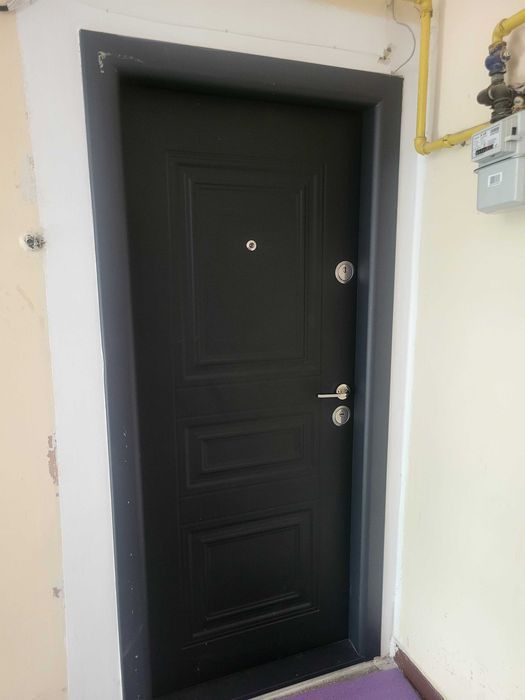 Chirie apartament 3 camere.