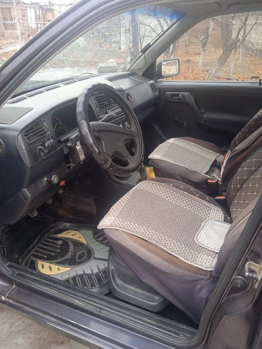 Продам машину Volkswagen Golf 3