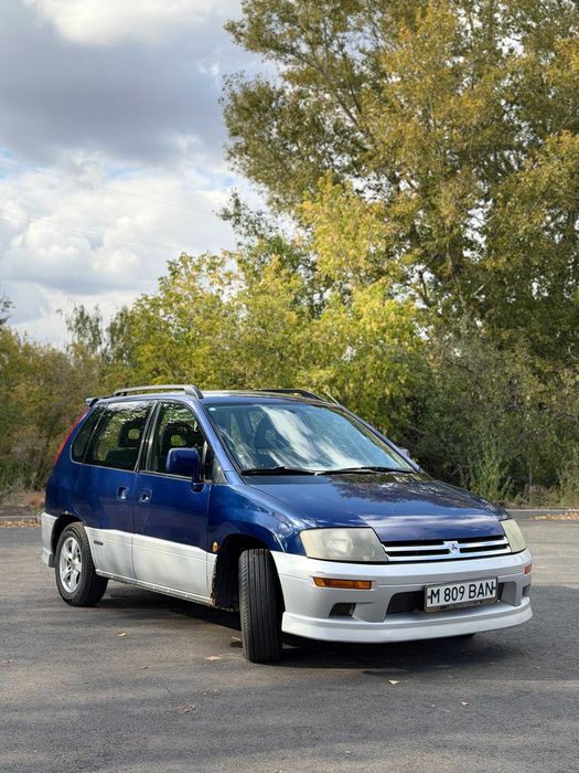 Mitsubishi Space Runner 1999 2.4 АКПП — 18 лет в одних руках.