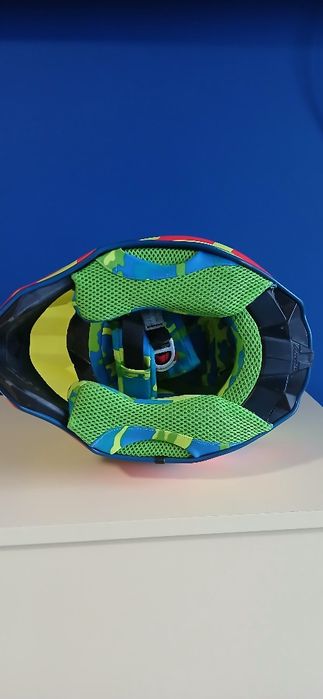 Каска много запазена is размер