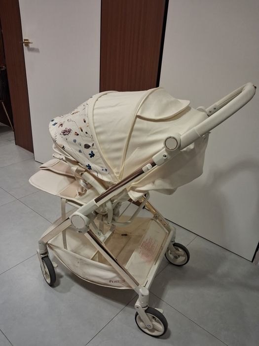 Продам коляску летнюю