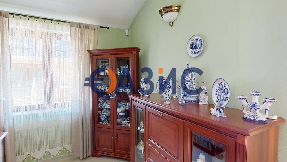 Къща с 4 спални 264 кв.м., в село. Кошарица, България, 385 000 евро