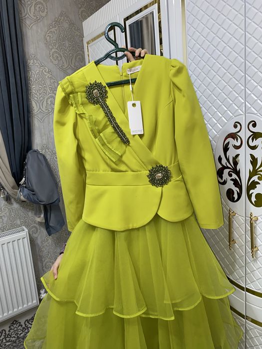 Kiyilmagan koylak razmer kichkina kelgan oshanga sotilyapti