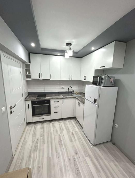 Дава се под наем Двустаен апартамент в Варна, Победа - 55 кв.м за 448.8 € - Снимка #1