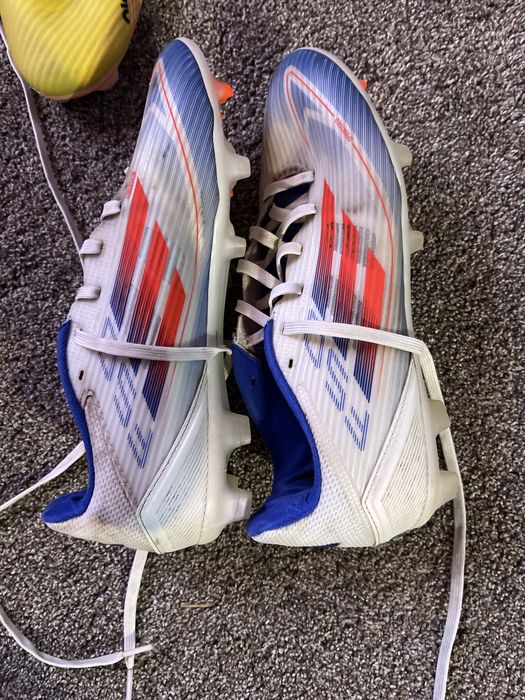 Ghete de vanzare Nike Mercurial Air Zoom si Adidas F50