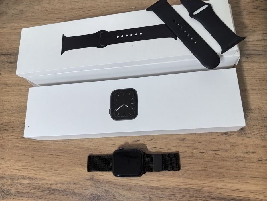 Apple watch 5 series