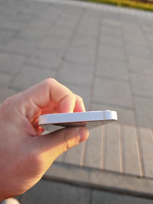 Iphone 12 mini в плачевном состоянии