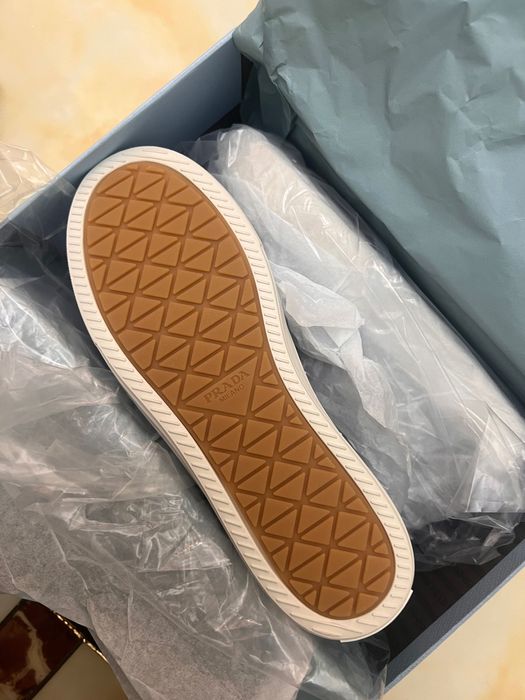 Кроссовки новые под Prada