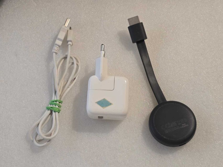 Google Chromecast 3, Streaming Media Player Full HD 1080p, Wi-Fi HDMI