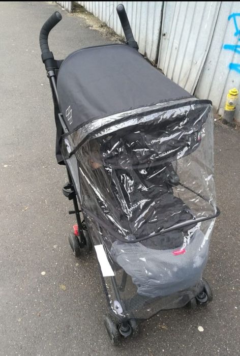 Vând cărucior Maclaren Quest