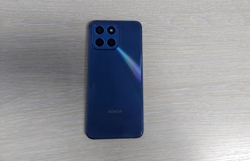 Смартфон Honor X6