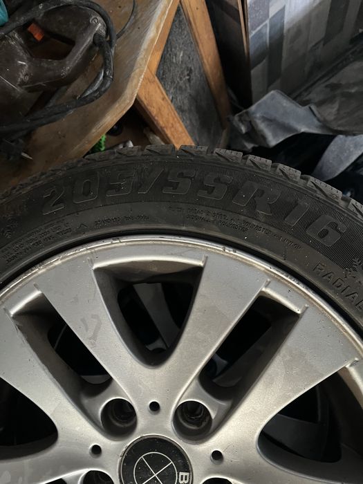 Продавам гуми и джанти от е46