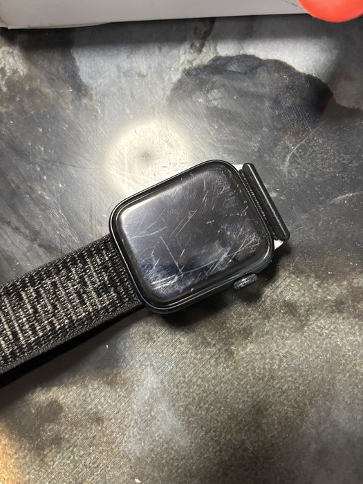 Apple watch se3!