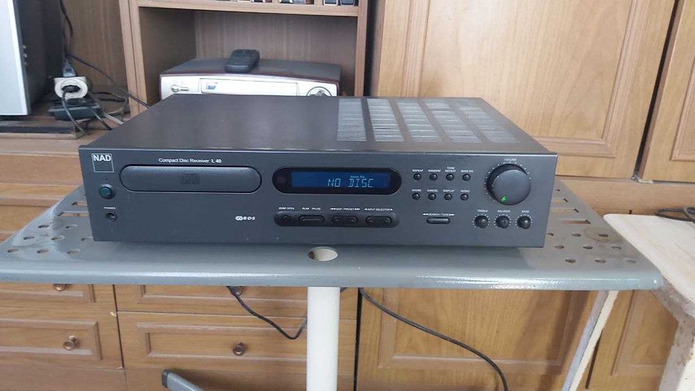 Продам усилитель  Nad-L40 (Англия) с пультом ду