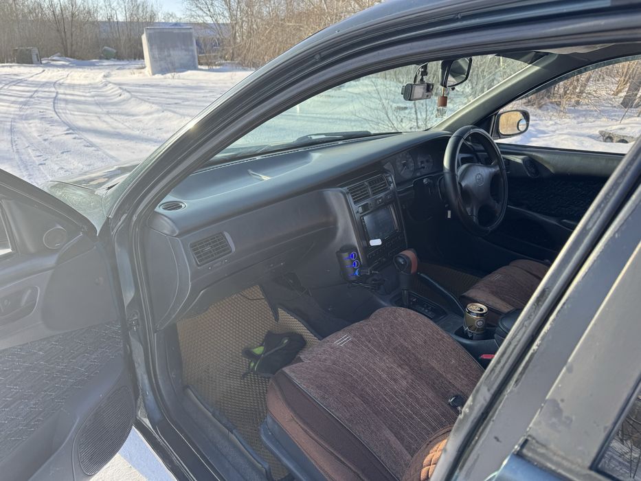 Продам Тойота Калдина