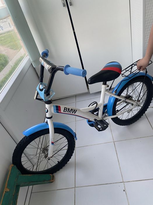 Продаю детский легкий велосипед BMW!!!