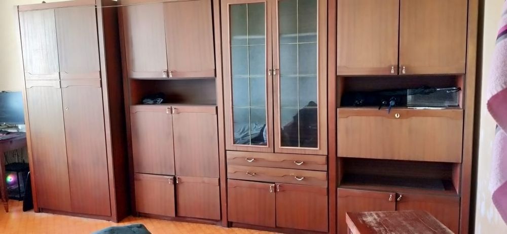 Продам срочно стенку