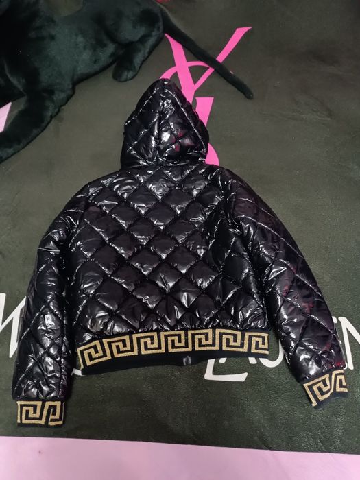 Продаю куртку демисезонная М