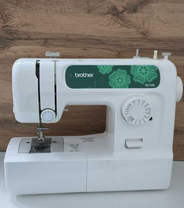 Швейная машинка Brother RS100