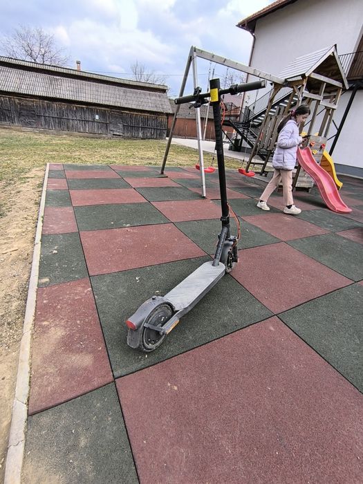 Trotineta electrică Xiaomi elite scooter într-o stare bună