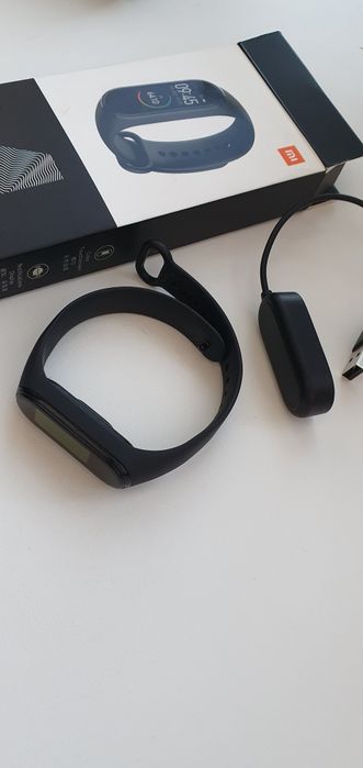 Продам фитнес браслеты 3000,7000