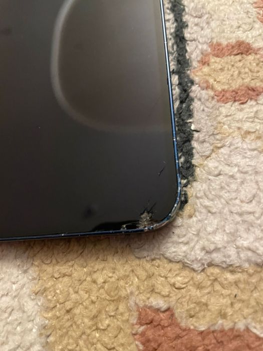 Аифон 12 сини.    Срочна