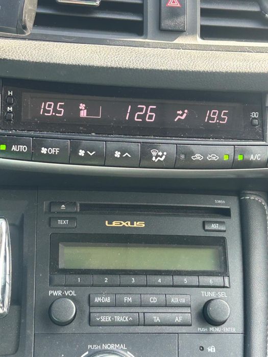 Lexus CT 200h  an 2012