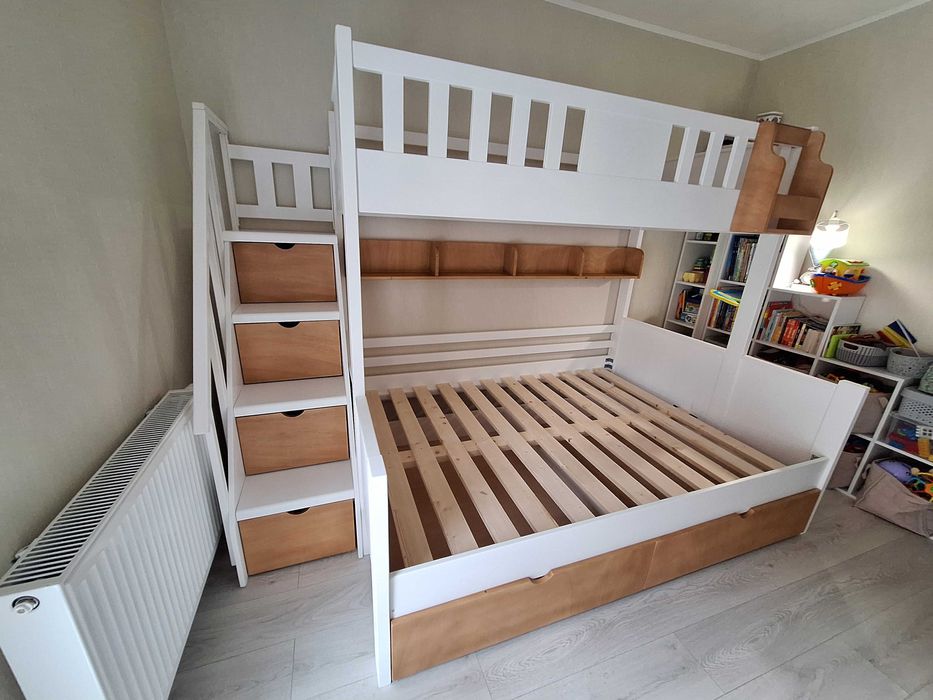 TRANSPORT GRATUIT.Pat supraetajat cu scara tip sertare.Cod 3540