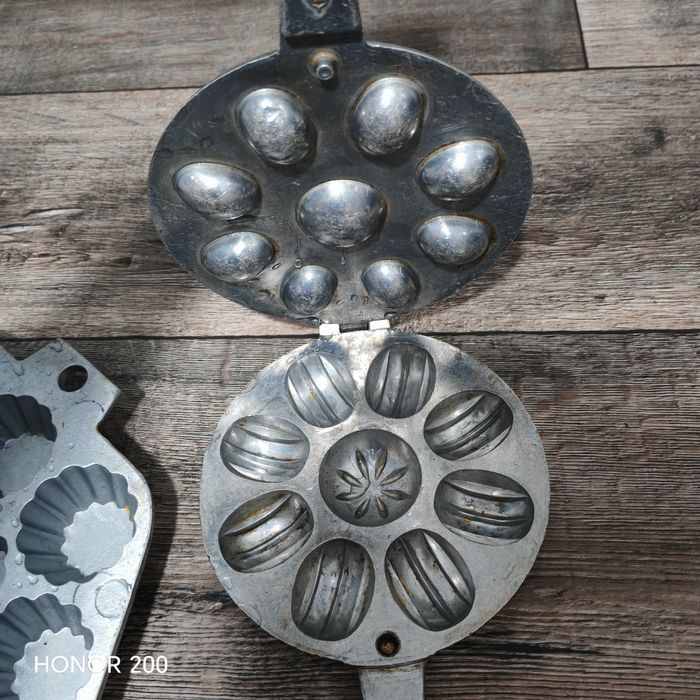 Орешница вафельница, грибочница форма для кекса