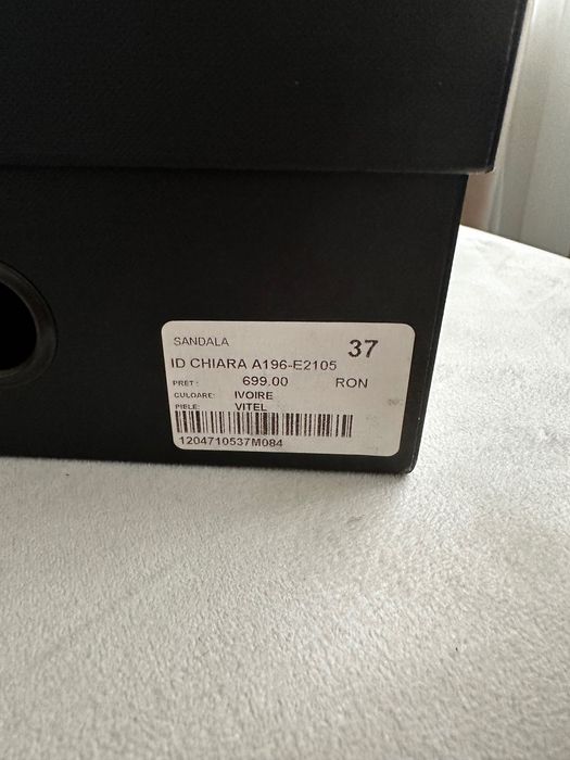 Sandale Chiara crem/ivoire cu barete și lanț auriu Musette