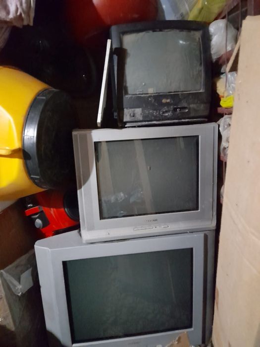 Продам телевизор по 3000 тг