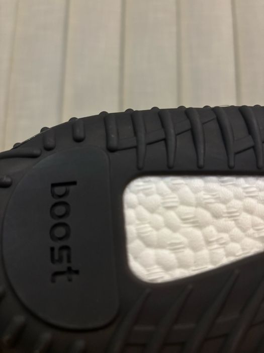Yeezy 350 black
