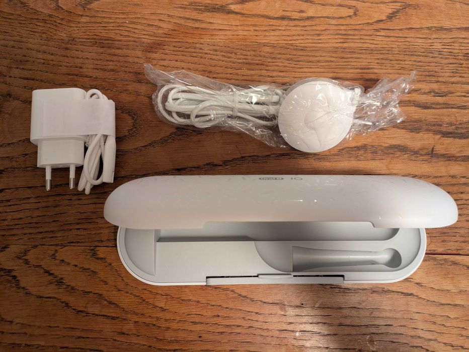 [запазена] Електрическа четка за зъби Oral-B iO Series 9 Luxe
