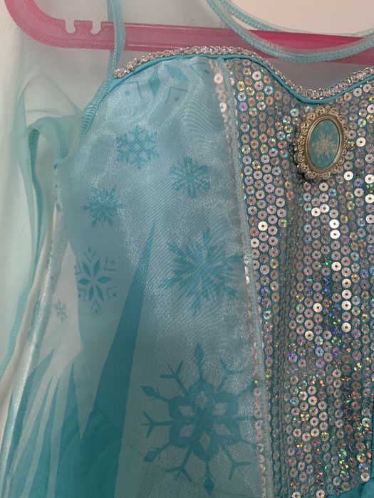 Платье Эльзы бренда H&M