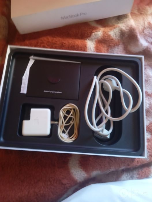 Продаю macbook pro 13 2016