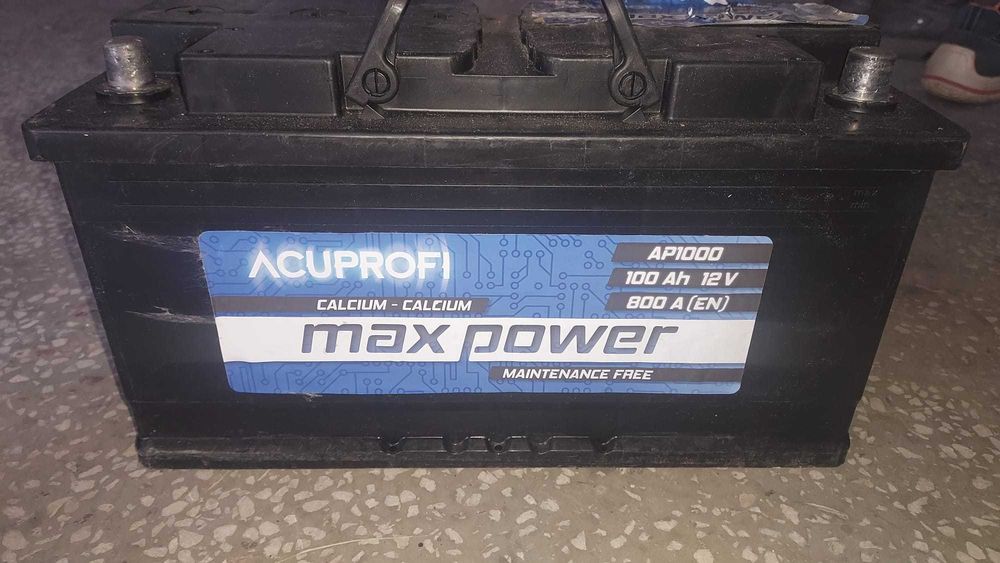 Acumulator auto masina